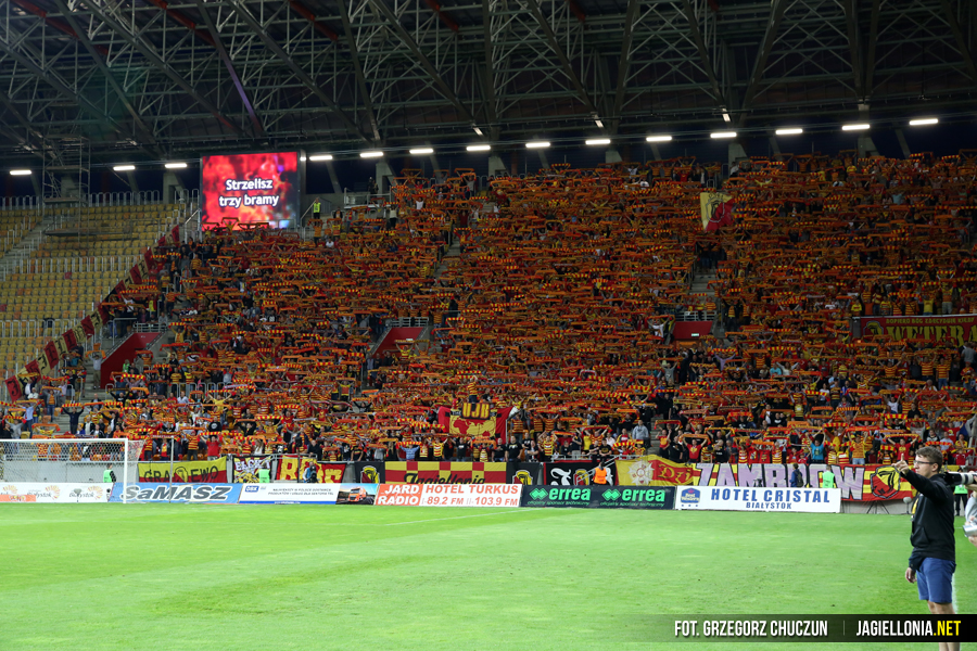 http://jagiellonia.net/galeria/albums/2 ... 4A0367.jpg